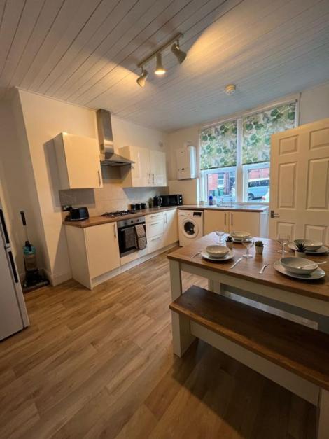 Moorfield Street Guesthouse Leeds  Exteriör bild