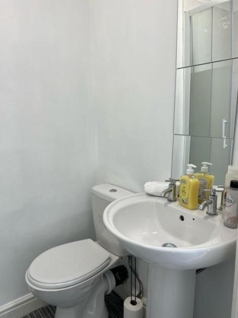 Moorfield Street Guesthouse Leeds  Exteriör bild